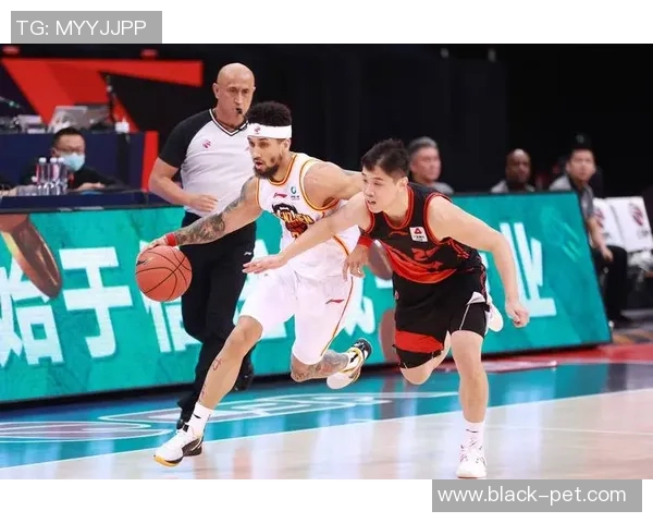 深圳篮球队阵地战分析：优劣势及未来发展方向探讨