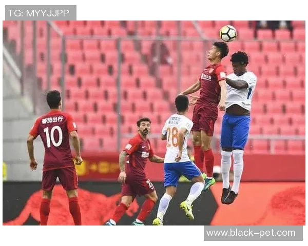 深圳足球队荣登足球状态排行榜第10名展现强劲实力与潜力 深圳足球队荣登足球状态排行榜第10名展现强劲实力与潜力